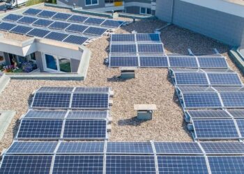 Salvaguardare l’ambiente e dimezzare le bollette: le comunità energetiche condominiali di Edison Energia