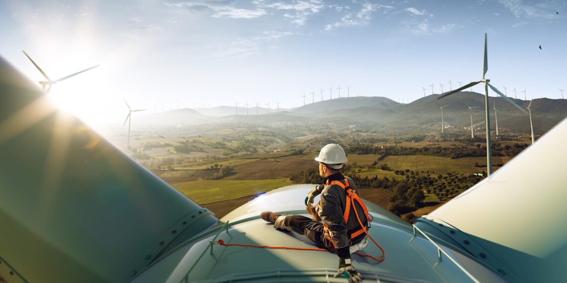 Una ricerca mostra come le incertezze legate all’energia  influenzano la competitività delle imprese, la forza lavoro e la decarbonizzazione