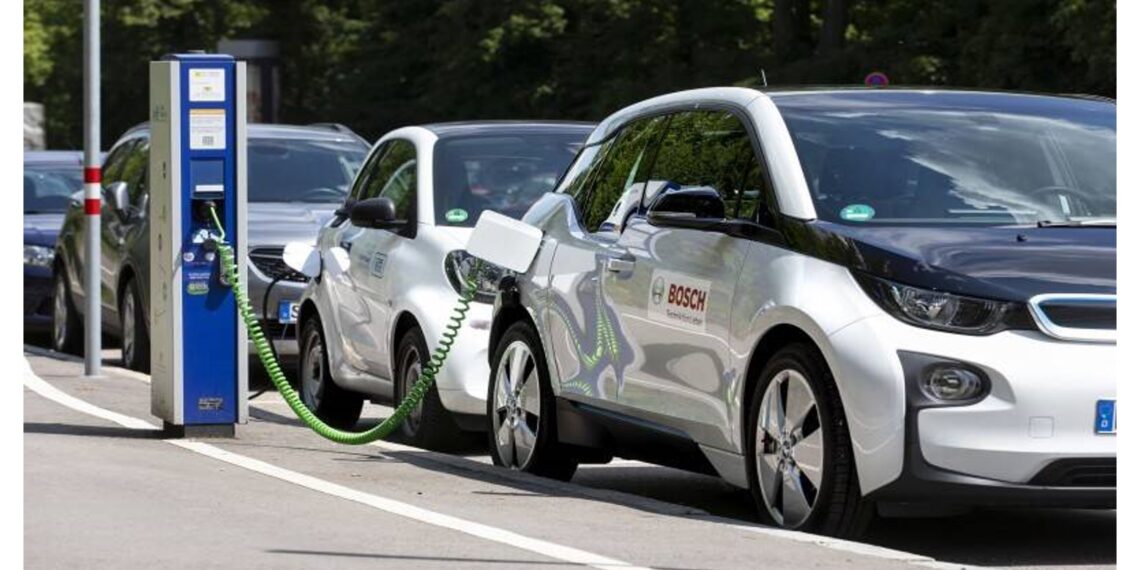 Come promuovere la mobilità elettrica? Bosch facilita i processi legati alla modalità di ricarica dei veicoli