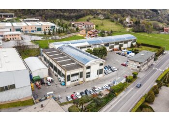 Lo stampaggio a caldo incontra il risparmio energetico: meno consumi, più prestazioni.