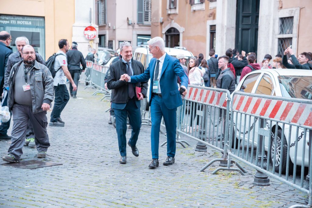 www.andreaweddingitalia.it @andrea_wedding_italia #PortraitsInRome