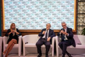 SGARBI: <span>“CEOforLIFE è l’anticamera di una Commissione Parlamentare”</span>