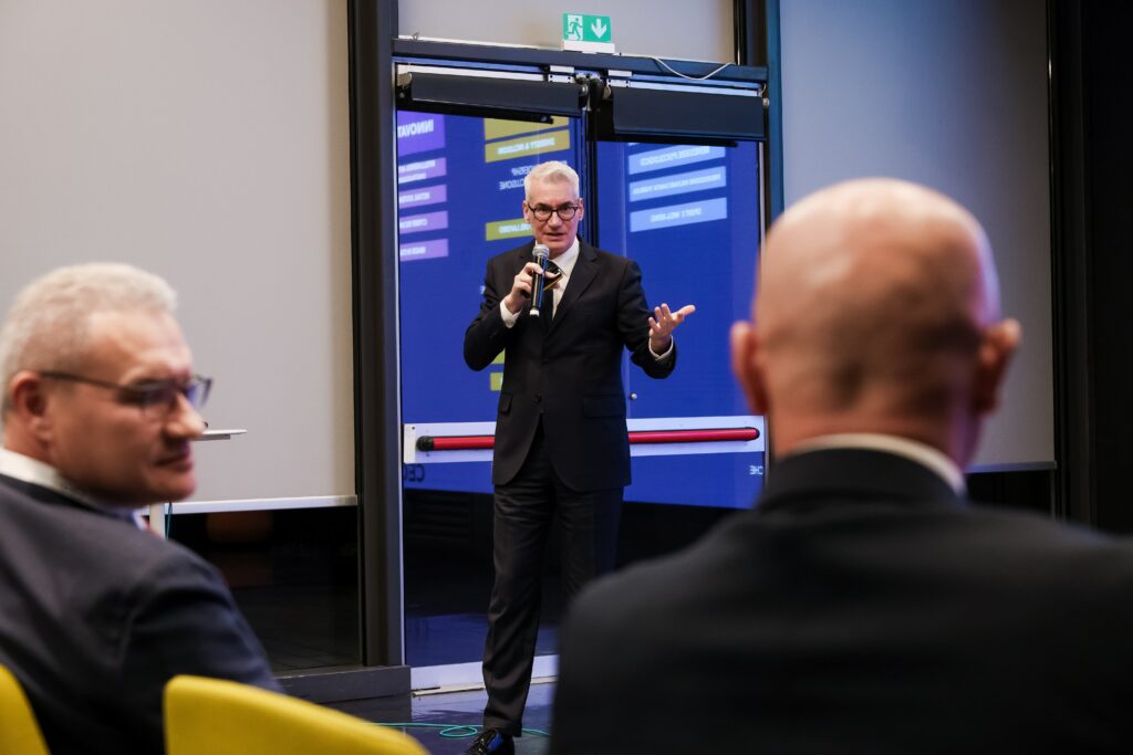 231123_CeoForLife-38-min