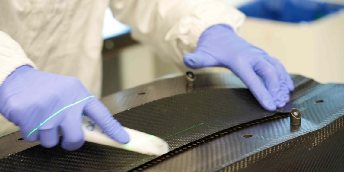 Fibra di carbonio riciclata per le monoposto F1, il progetto di Gruppo Hera con la scuderia Visa Cash App RB Team