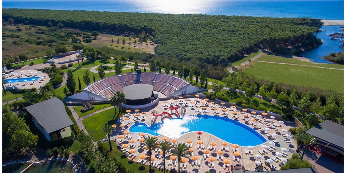 Bluserena, un futuro sostenibile tra riduzione della plastica, risparmio idrico ed energia verde